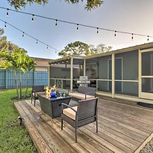 Charming Vacation Close To Downtown! Holiday home